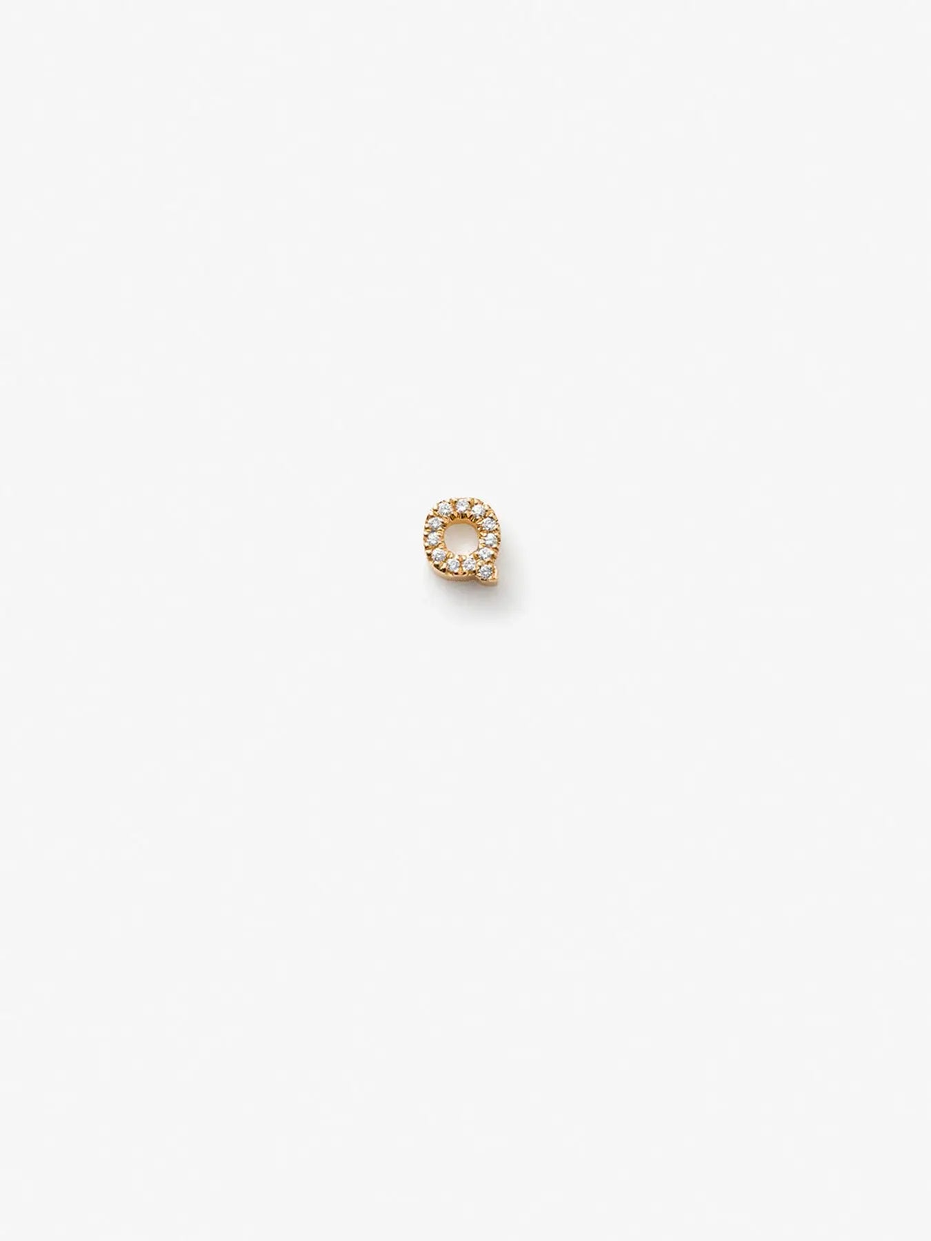 Q Earring in Diamonds and 18k Gold versefinejewellery.com