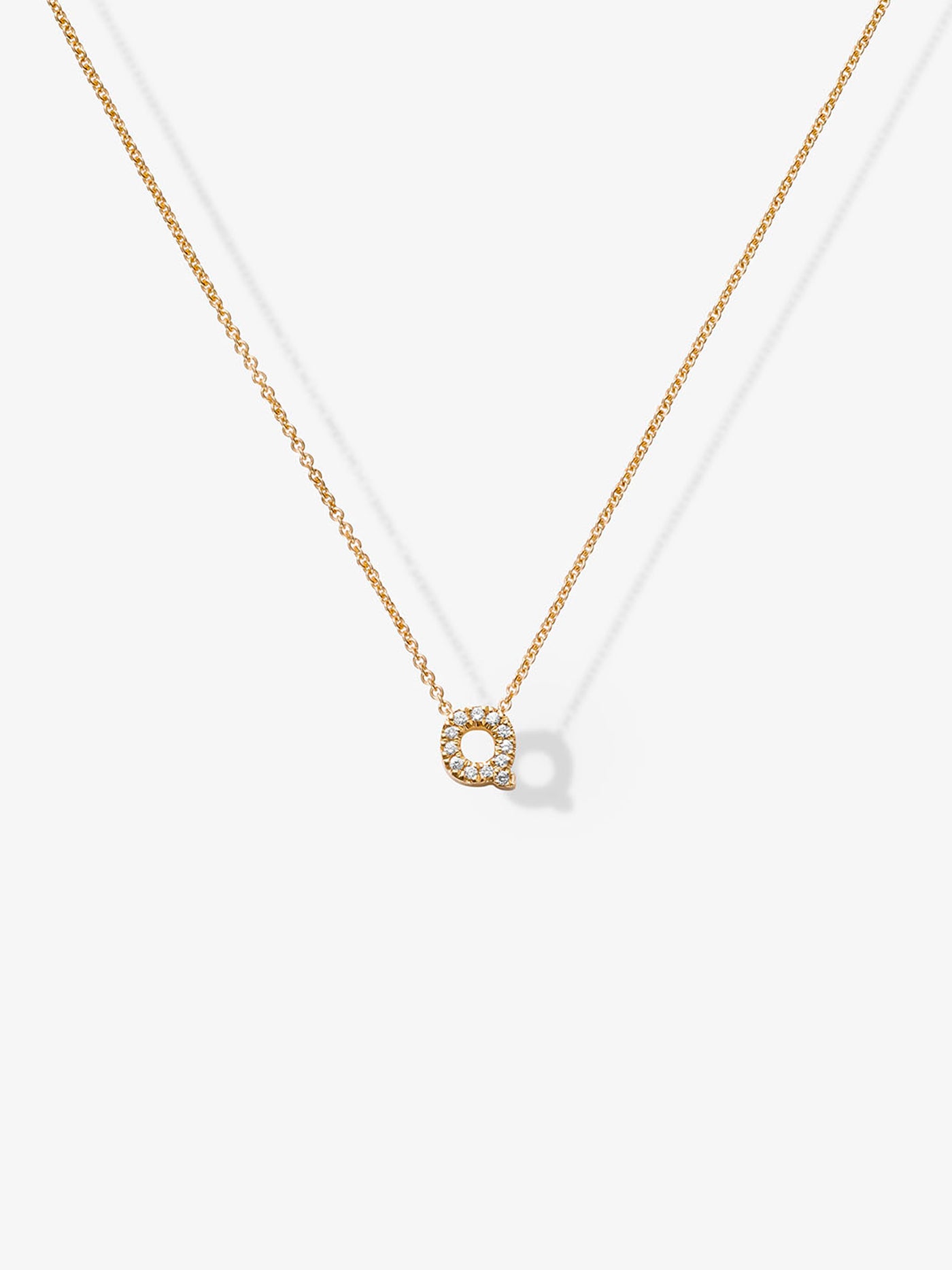 Letter Q Necklace in Diamonds and 18k Gold